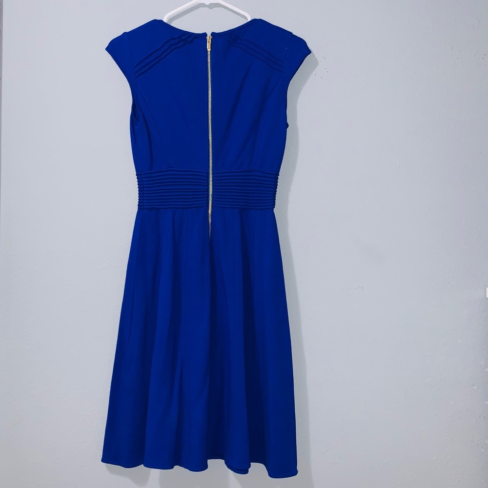 Dress - Picture 2 of 4